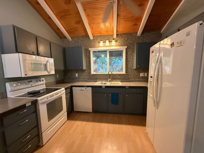 Photo - Dog Friendly 3 Bed / 2 Bath Home with Backyard Oasis