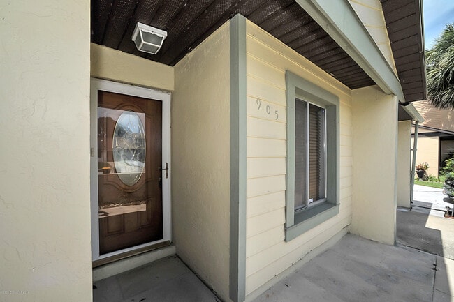 Photo - 905 Barbados Ave