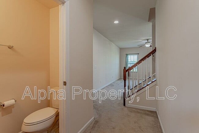 Photo - 308 Corday Ln