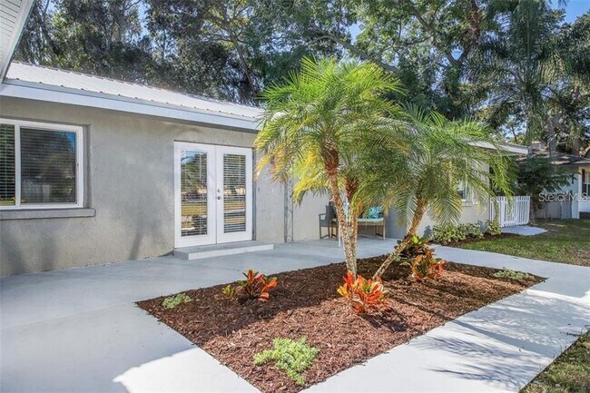 Photo - 2060 Sunnyside Pl
