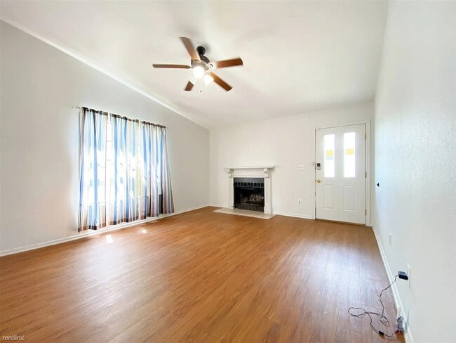 Living Room - 1604 Mill St Unit 1604 #B