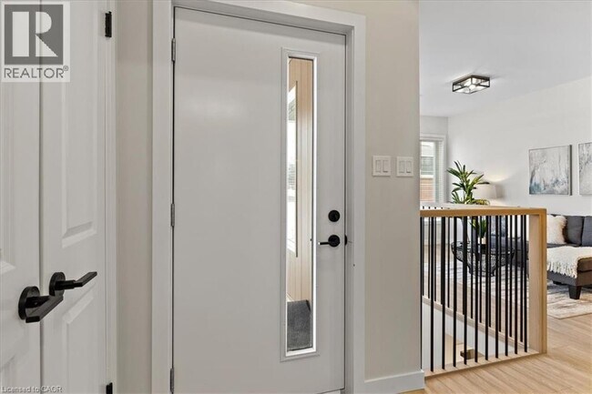 Photo - 2 Pipers Green Ct