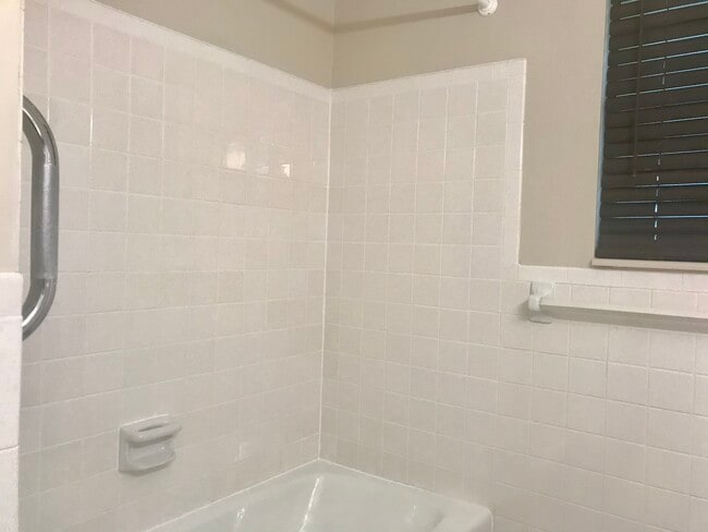 Photo - 8732 W 70th St