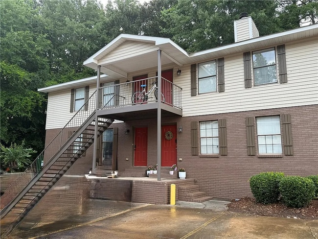 Building Photo - 449 N Donahue Dr Unit B15/ Room A