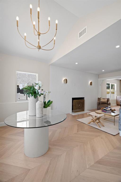 Photo - 422 24th St N