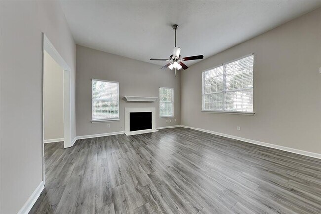 Photo - 2940 Trotters Pointe Dr