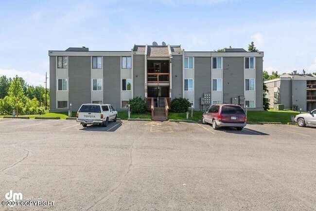 Photo - Recently updated affordable 2b/1.5 ba condo ... Don't Miss Out! Unidad G11