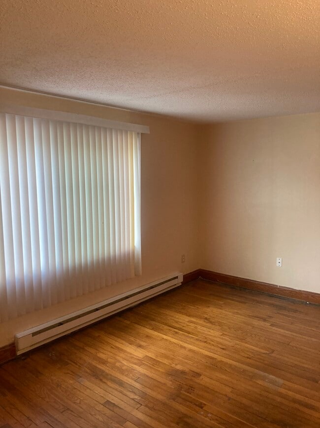 Building Photo - 84 Academy Ln Unit #4 Rental