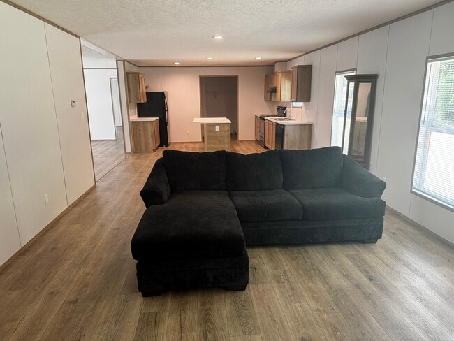 Photo - 97 Bridgeside Rd