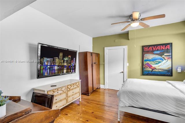 Photo - 314 NE 26th Ter Casa