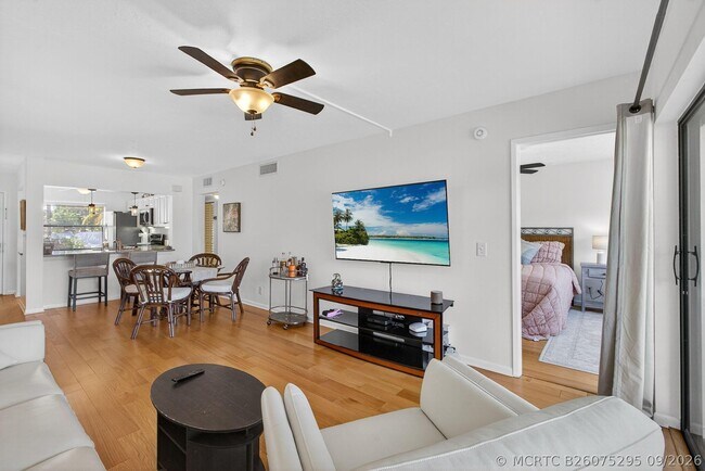 Photo - 12790 Briarlake Dr Unit 103