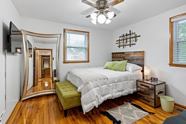 Building Photo - 701 Revels Dr