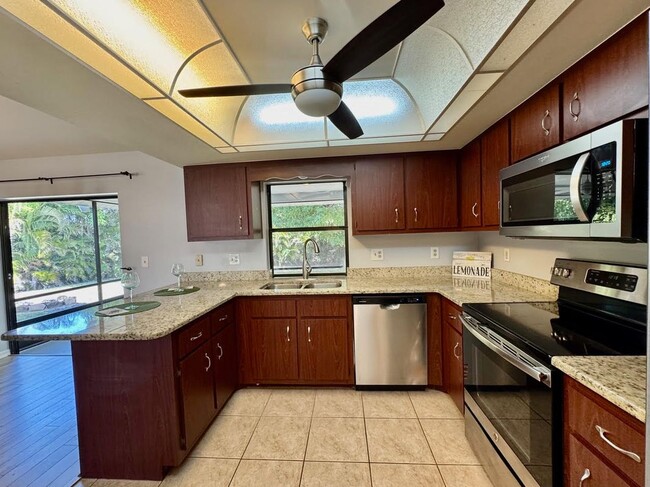 Photo - 3725 SW 6th Ave