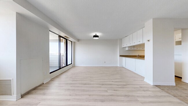 Photo - Burlington Square