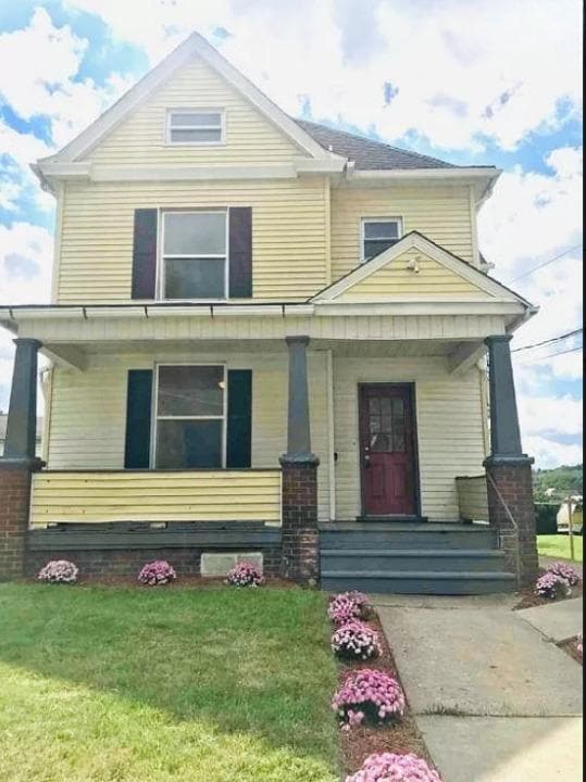Photo - 422 E Reynolds St