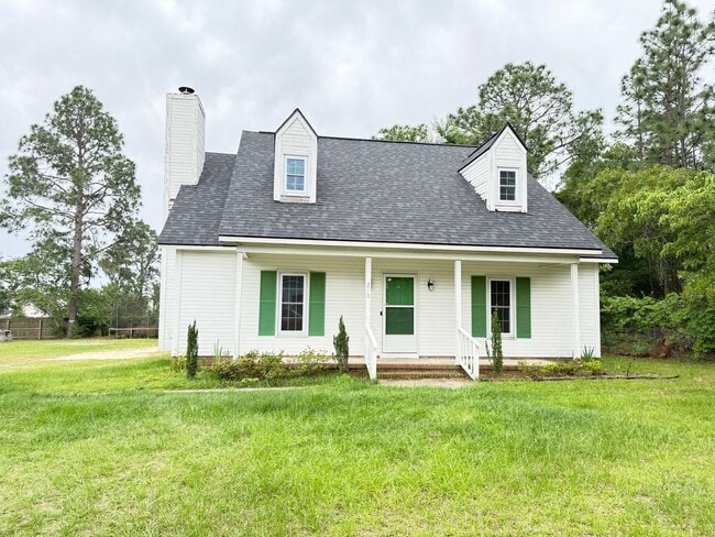 Building Photo - 210 Cuddles Ct