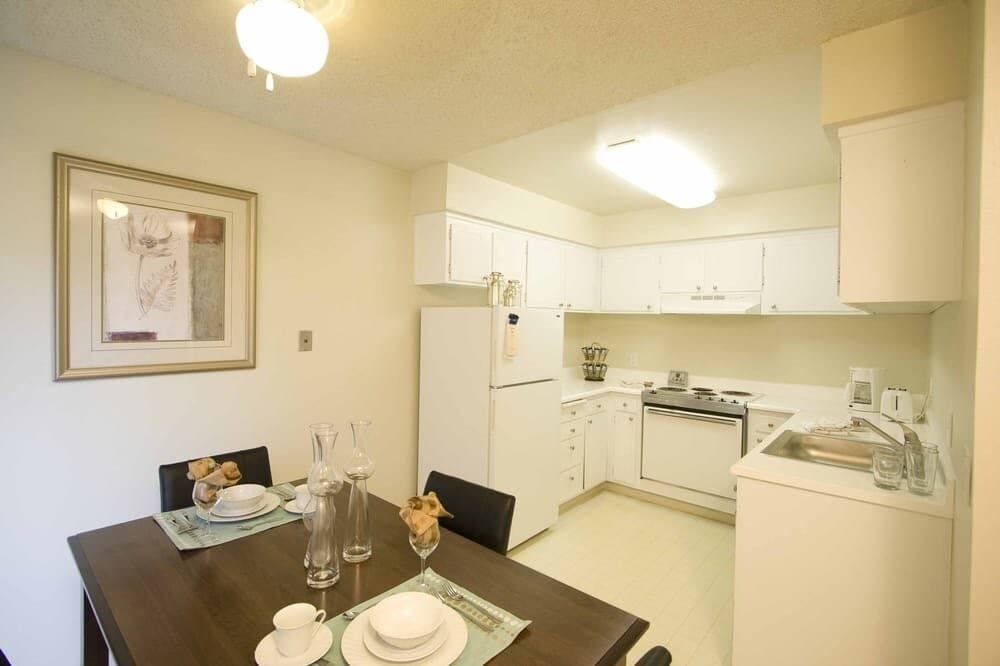 Photo - 7007 Inglewood Ave