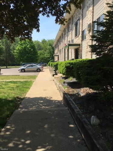 Riverwalk Apartments - Riverwalk Apartments