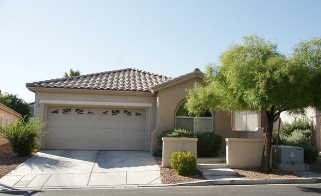 Building Photo - 10181 Bentley Oaks Ave