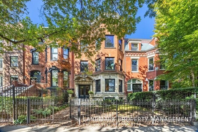 Building Photo - 544 W Fullerton Pkwy Unit 1 Rental