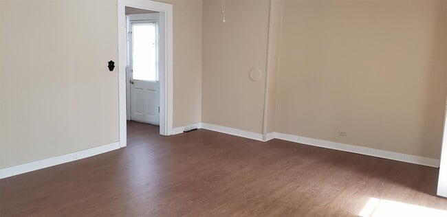 Building Photo - 1426 Thomas Jefferson Pkwy Rental