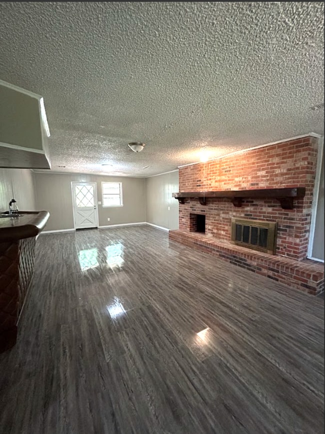 3101 Del Rancho Rd
