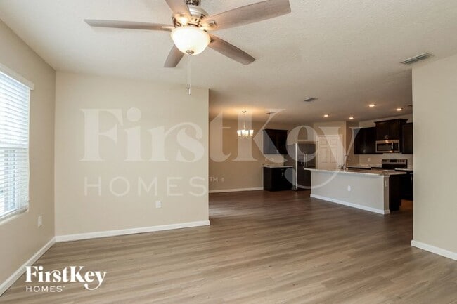 Photo - 1125 Newton Cir