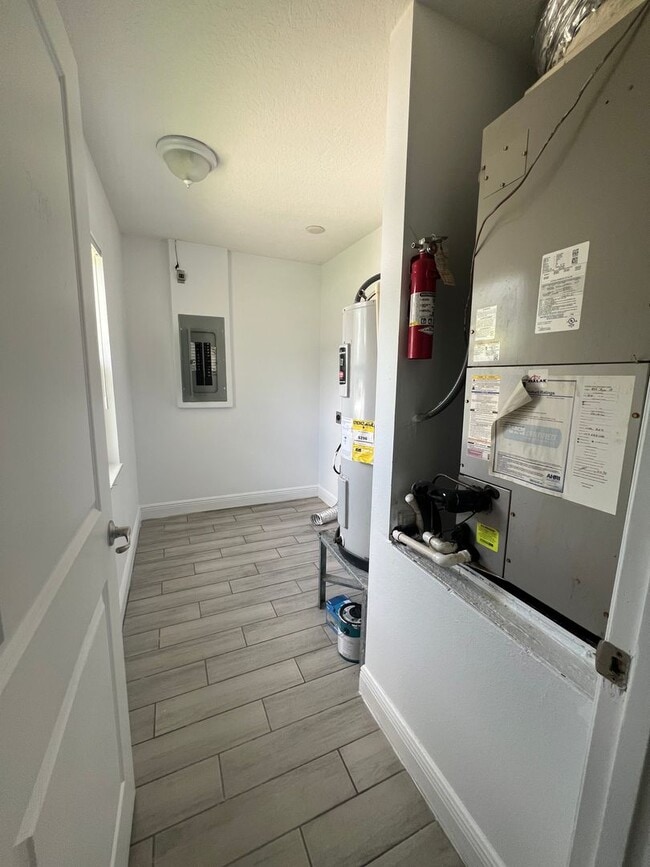 Photo - Beautiful 3-bedroom 2 bath single story home in SW Orlando near International Drive