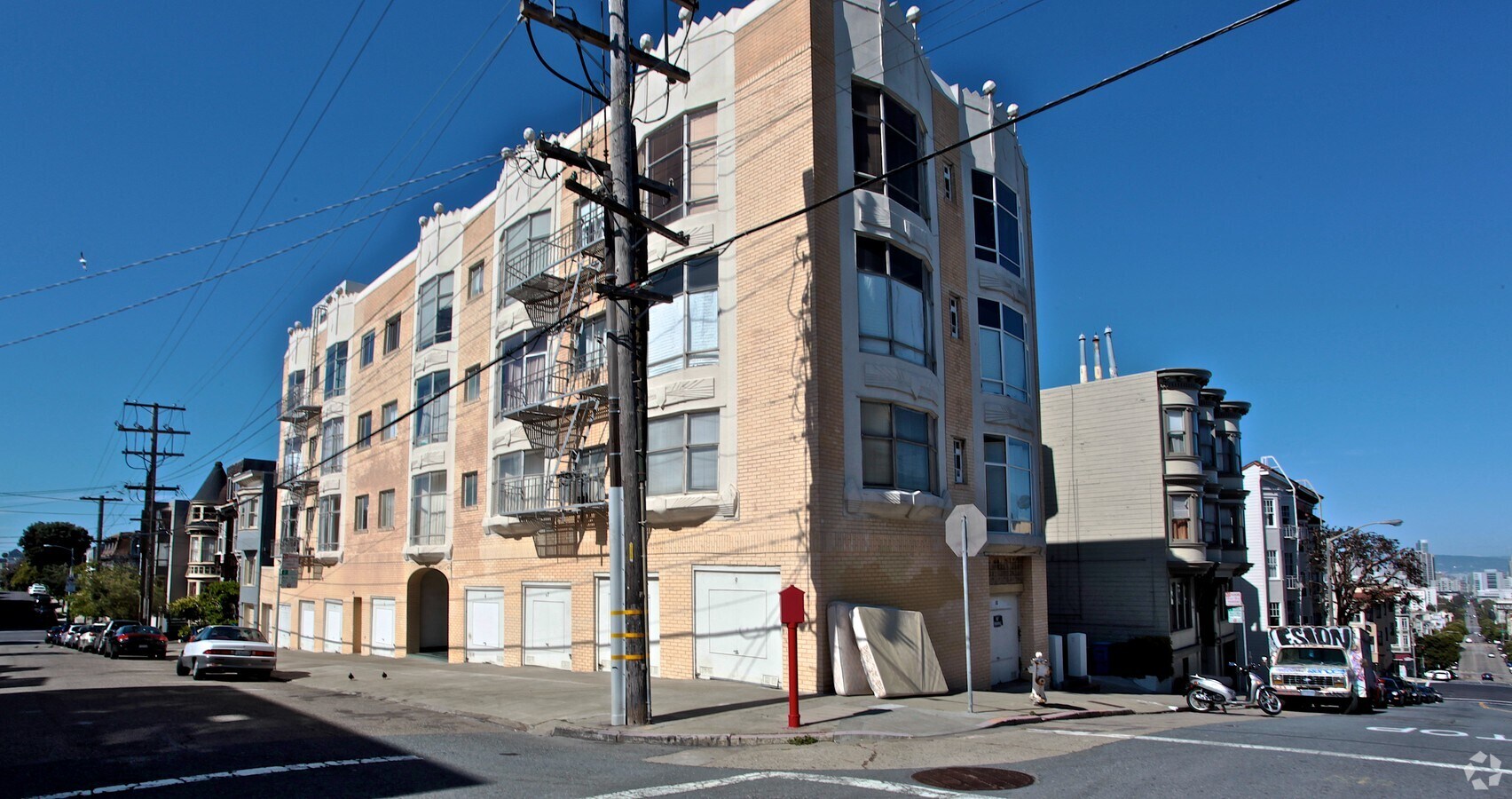 900 Broderick - 900 Broderick Apartments