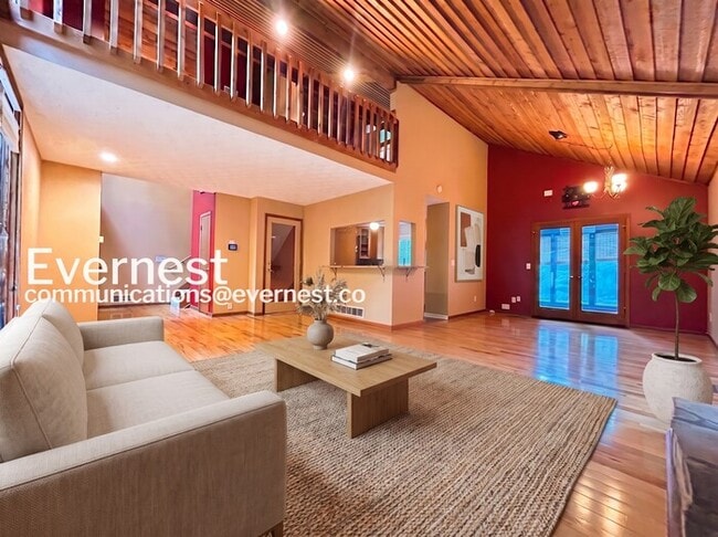 Building Photo - Beautiful 4 Bed/3 Bath Home with 3 Car Garage / Available Now!