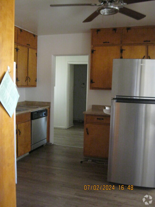 Building Photo - 335 Hart Dr Rental