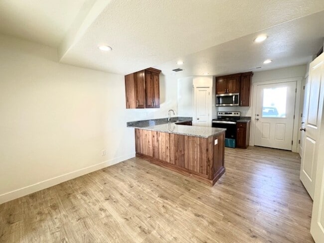 Photo - 335 N 2650 W