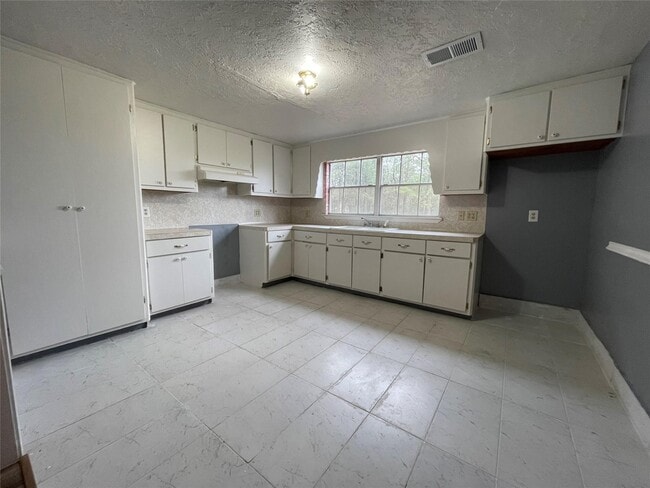 Photo - 111 Cronin Rd