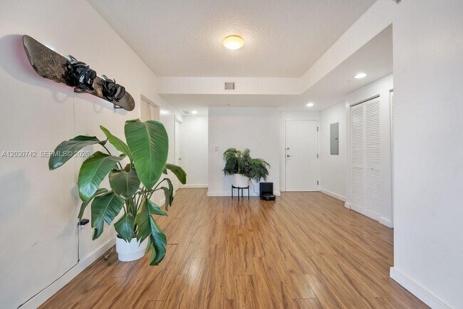 Photo - 601 NE 23rd St Unit 1406