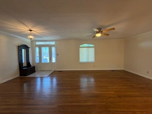 Photo - Beautiful 3 Bedroom 2 Bath with fenced in backyard