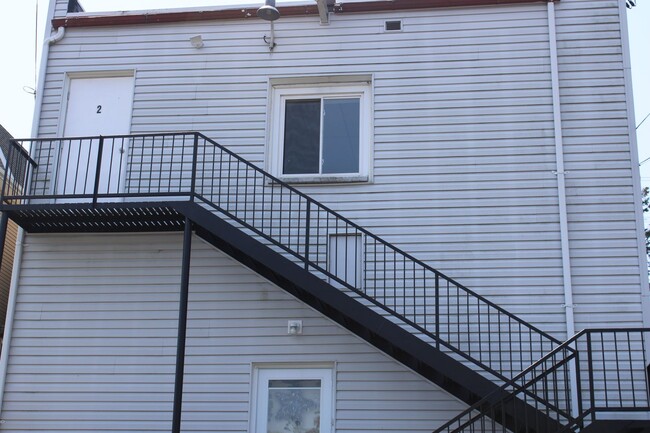 Photo - Cozy Second Floor Apartment