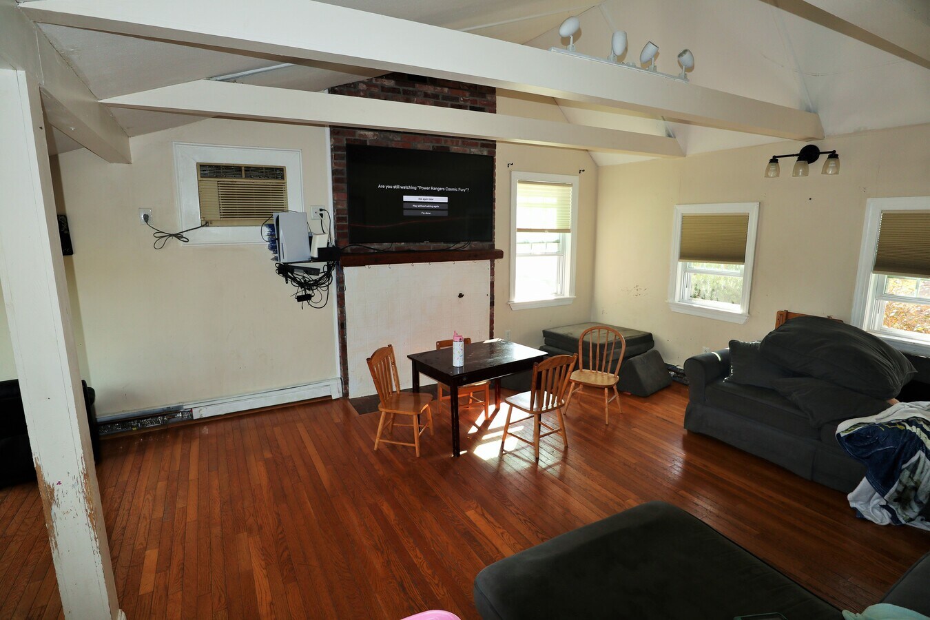 Photo - 450 Oak St Unit A