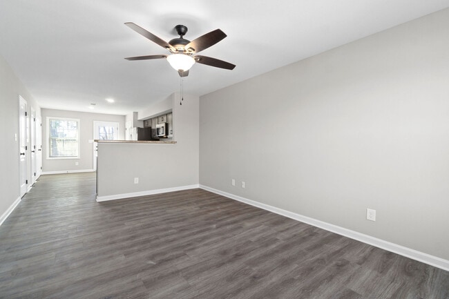 Photo - 1032 Glenkirk Dr
