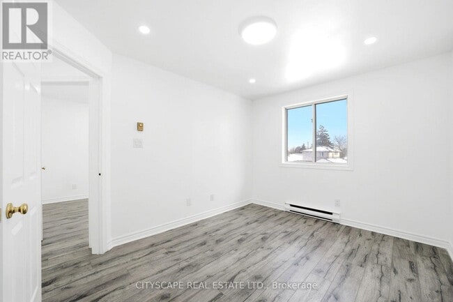 Photo - 759 Midland Ave