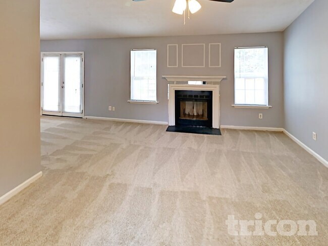 Photo - 1680 Rolling Hills Trail SE