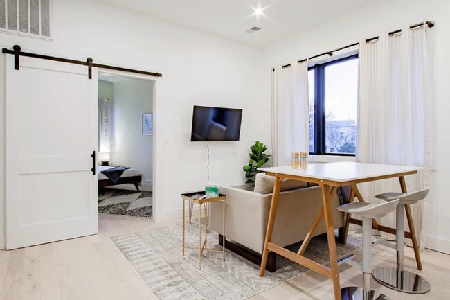 Photo - 1022 Pennsylvania Ave. SE Unit ID1037706P