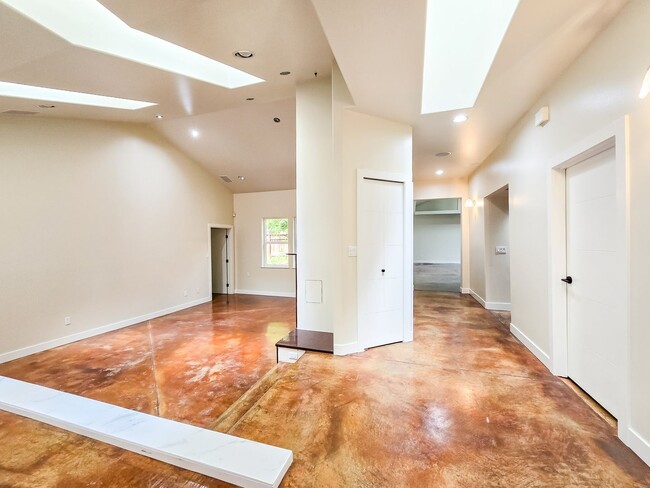 Photo - Spacious 3BD Rambler