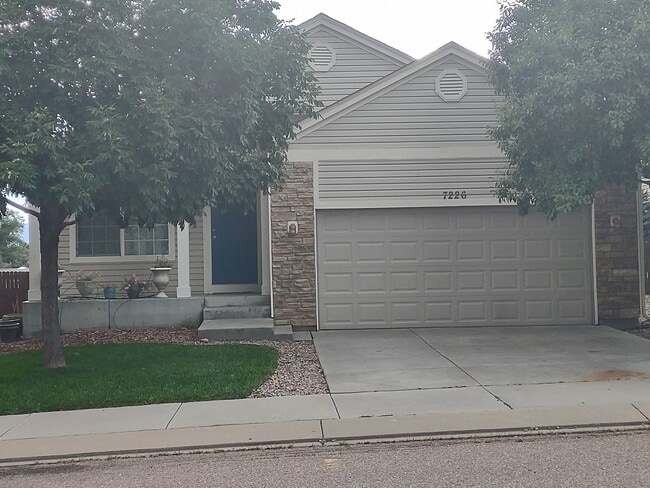 Building Photo - Amazing ranch style home