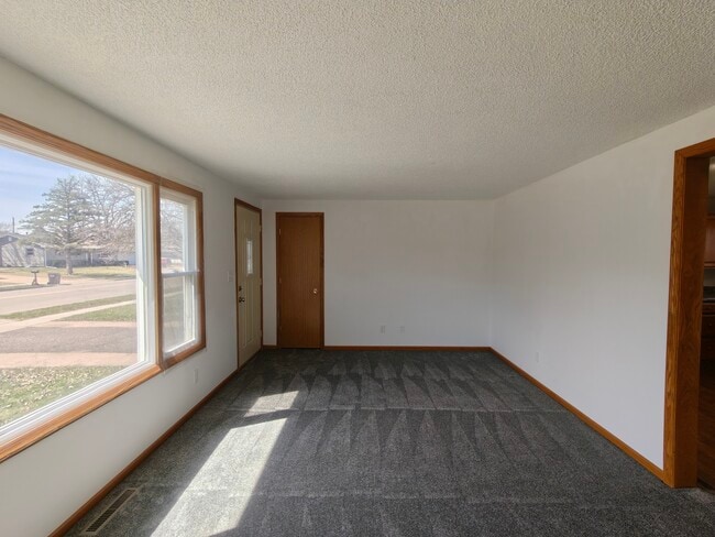 LIVING ROOM - 2212 Bartlett Ave
