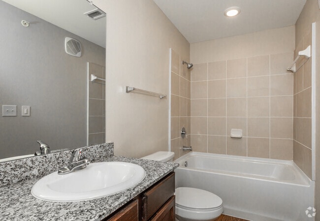 1BR, 1BA - 738SF Bathroom