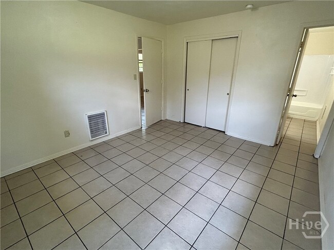 Photo - 130 Candler Ct