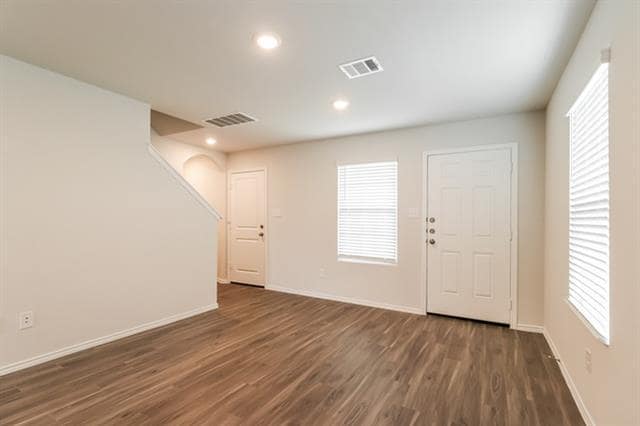 Photo - 514 Thompson Pl
