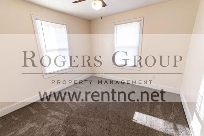 Photo - 428 N Chestnut St