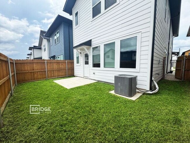 Photo - 33150 Oak Hts Pl