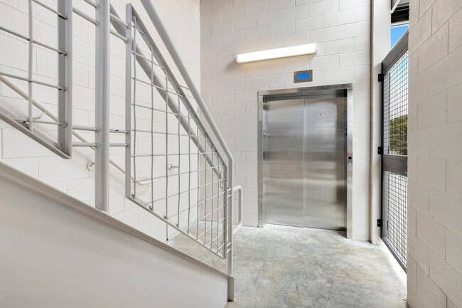 Photo - 10 Riordan Rd Unit ID1221879P